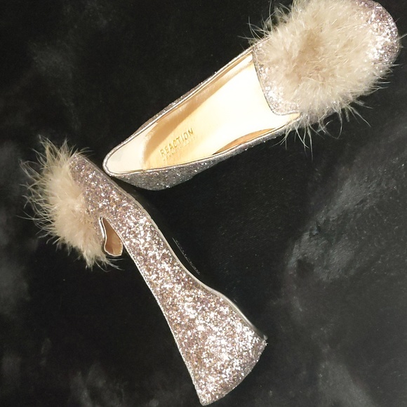 NWOT Kenneth Cole REACTION Women's Gen-Ie Bottle Ballet Flat, Bronze, 8M US - Picture 2 of 8